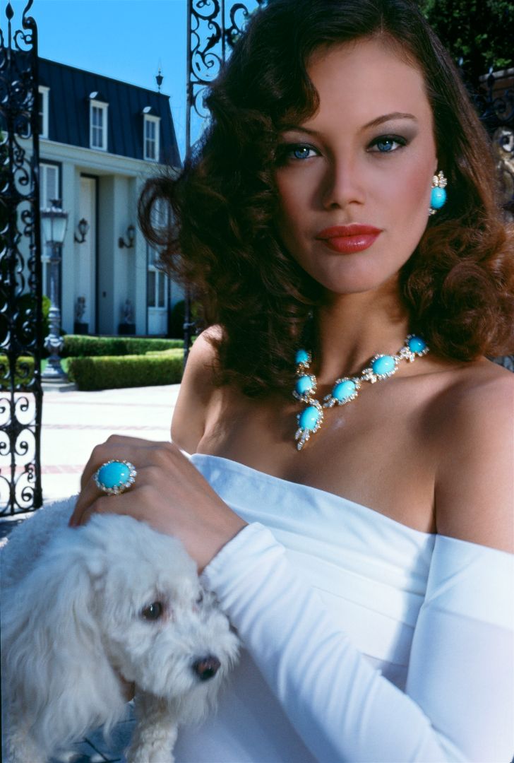 Maren Jensen & Lola in Beverly Hills